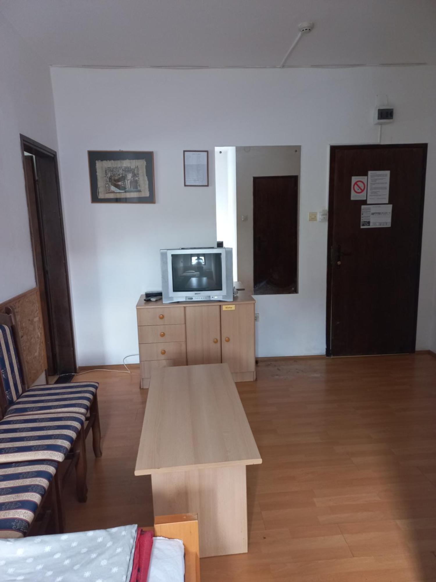Hotel Duga Нови Сад Екстериор снимка