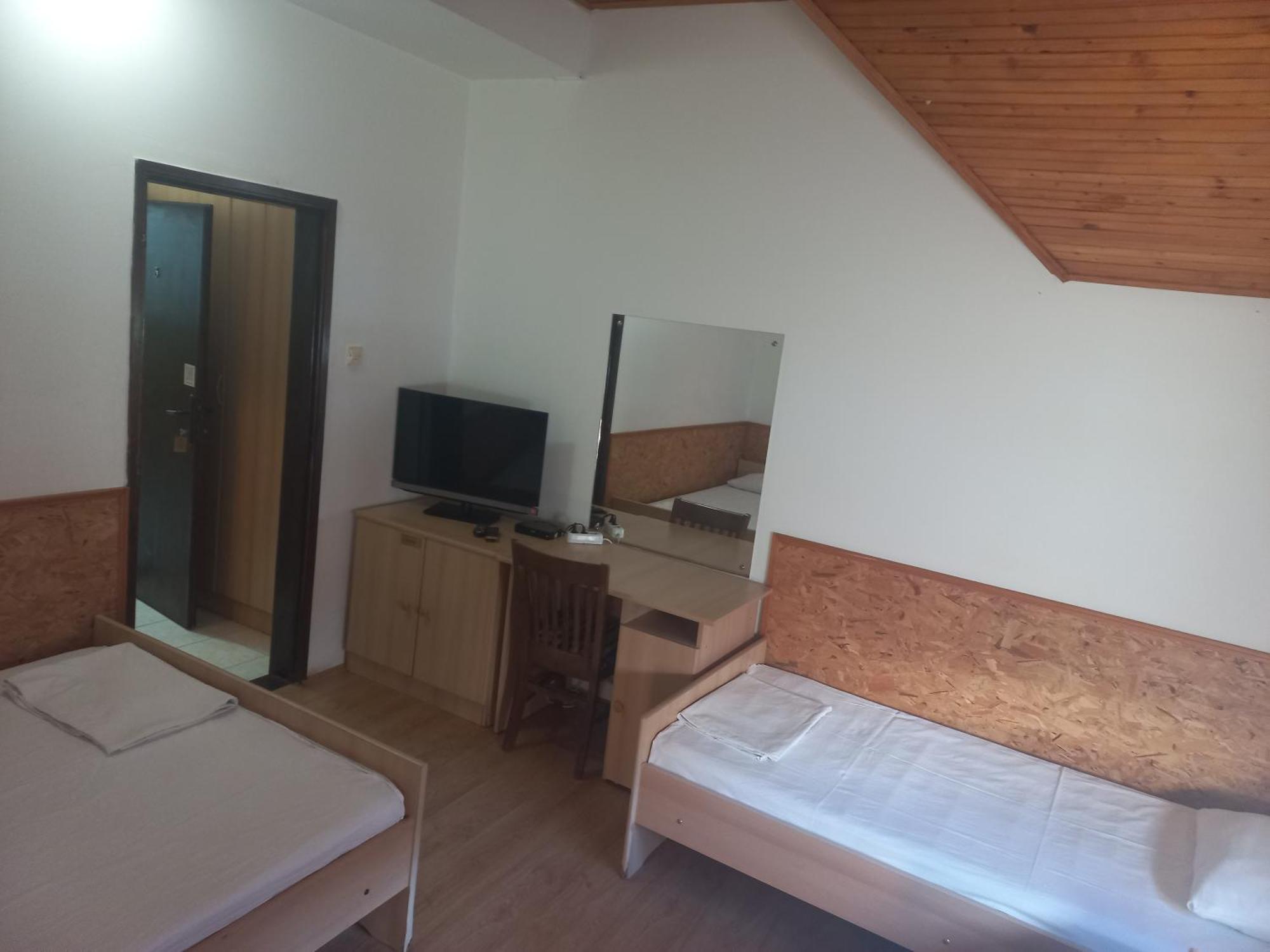Hotel Duga Нови Сад Екстериор снимка