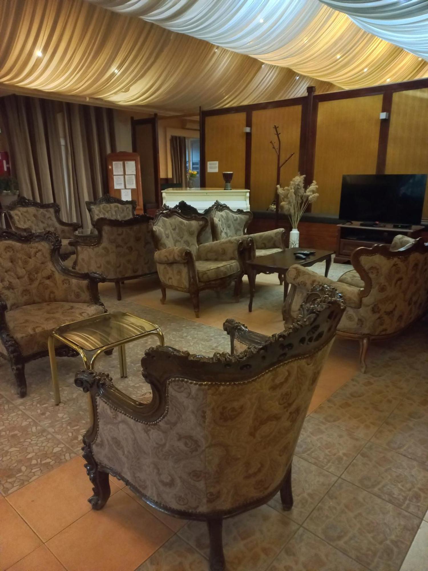 Hotel Duga Нови Сад Екстериор снимка