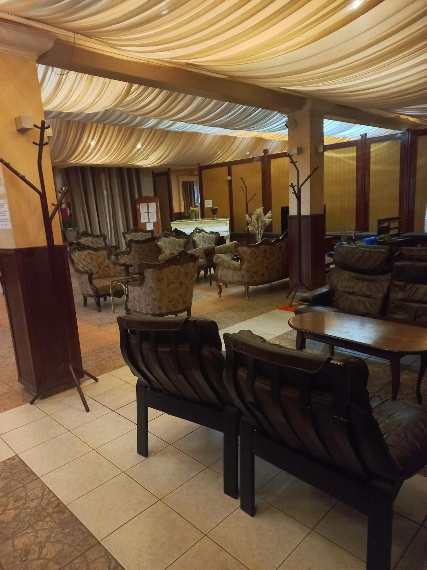Hotel Duga Нови Сад Екстериор снимка