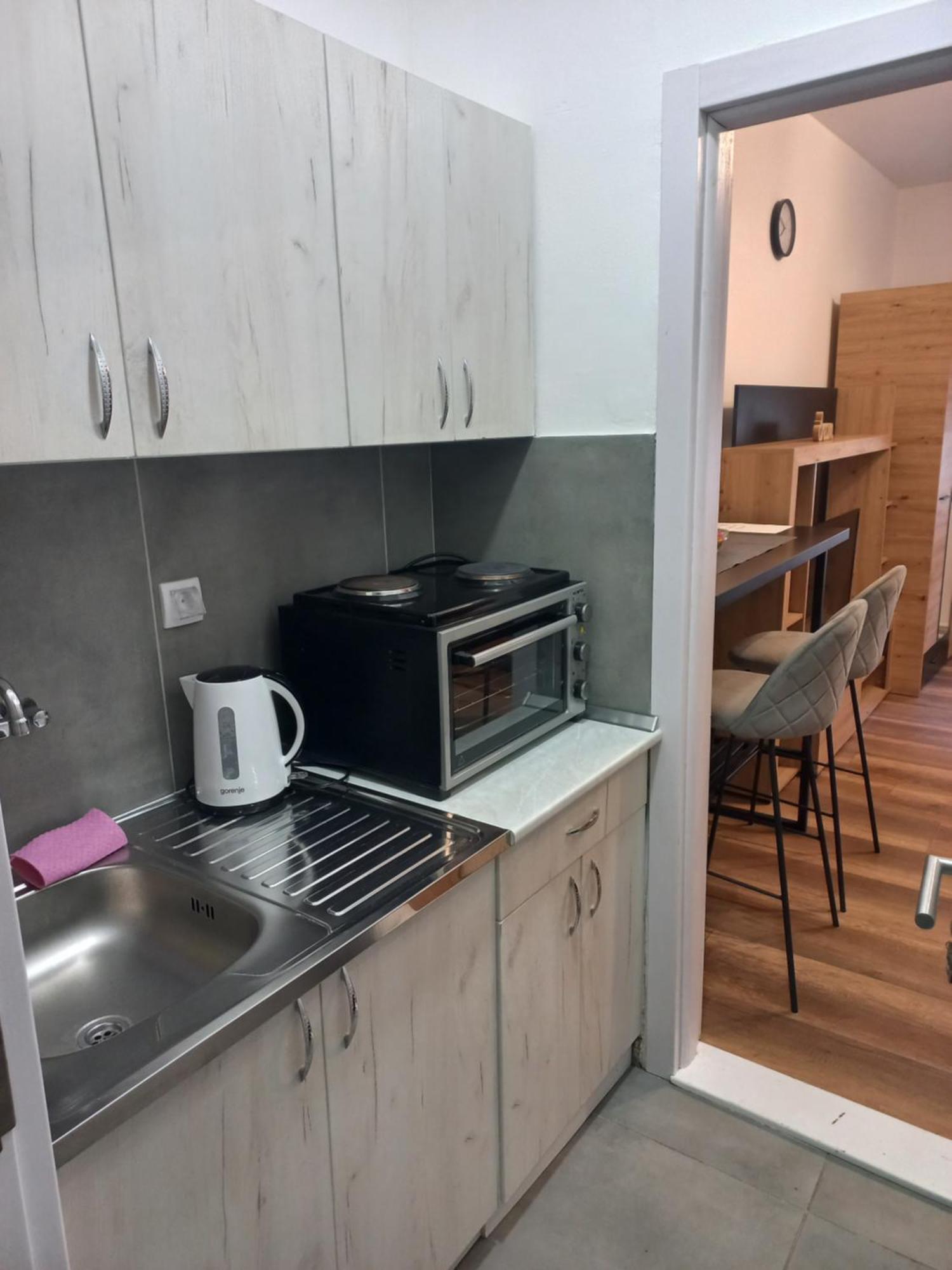 Hotel Duga Нови Сад Екстериор снимка