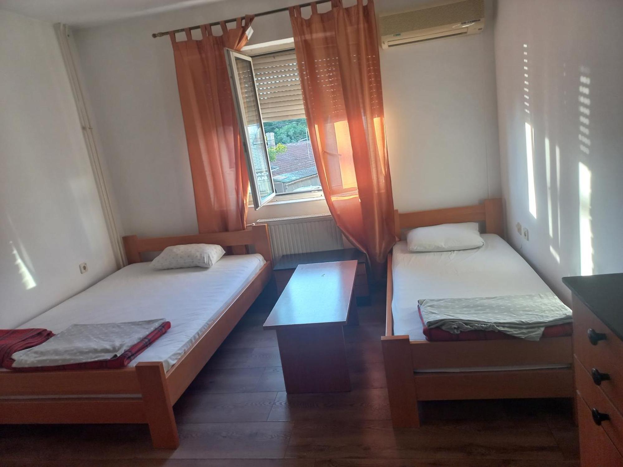Hotel Duga Нови Сад Екстериор снимка
