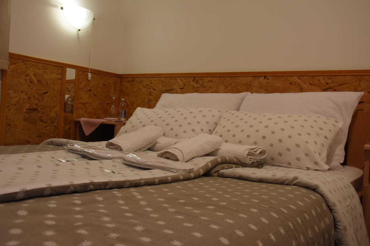 Hotel Duga Нови Сад Екстериор снимка